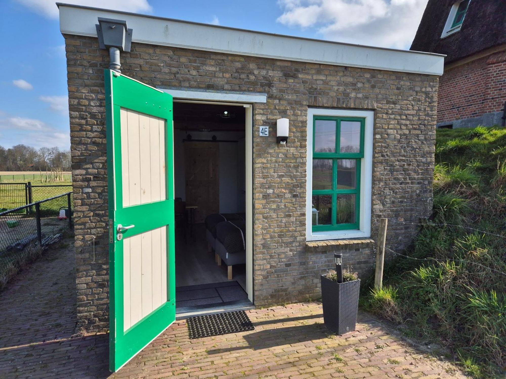 Slapen Aan De Voet Van De Molen Ovezande Exterior foto